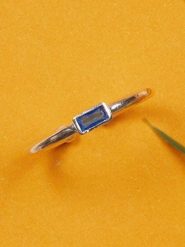 Lodie Silver Srebrny pierścionek z cyrkonią rozmiar: onesize. Szare pierścionki damskie Lodie Silver, z cyrkonią, srebrne. Za 82.44 zł.