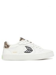 Cariuma Sneakersy Salvas 411301W42W080 Biały. Białe obuwie sportowe damskie CARIUMA, ze skóry, bez zapięcia. Za 539.99 zł.