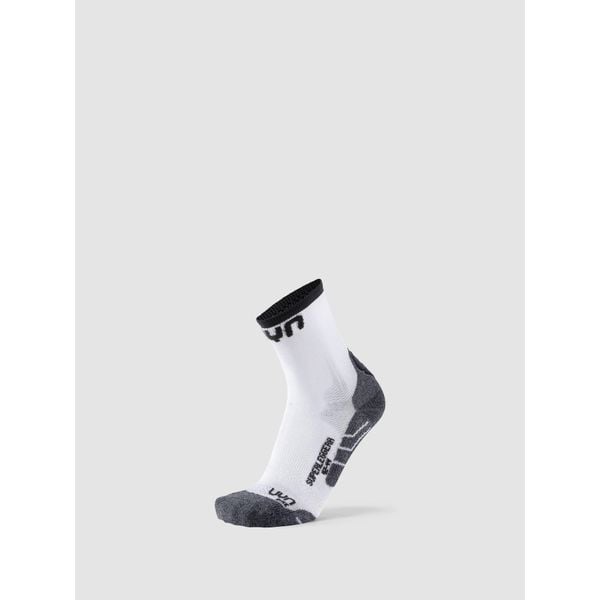 Skarpety UYN Man Cycling Superleggera. Białe skarpetki damskie Uyn, bez wzorów. Za 69.99 zł.