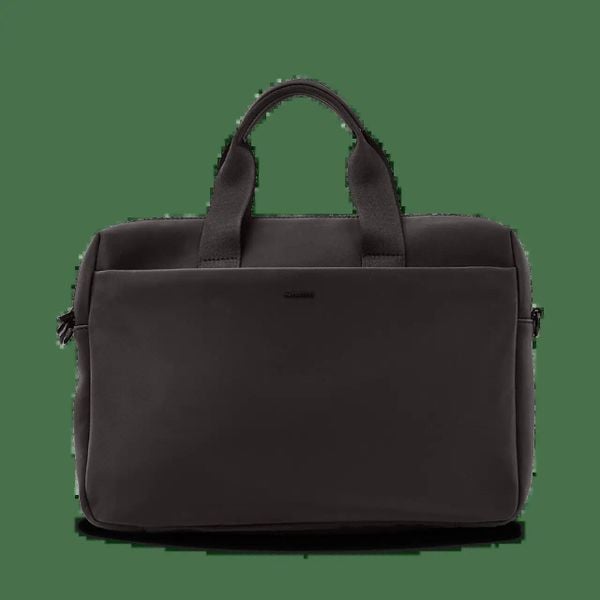 Torba na laptopa WINGS WILLOW 15,6 cala BLACK. Czarne torby na laptopa Wings, bez wzorów, z materiału. Za 179.90 zł.