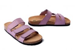 DR. BRINKMANN 700669-59 lila, klapki damskie. Fioletowe klapki damskie Dr. Brinkmann, bez wzorów, ze skóry, bez obcasa, bez zapięcia. Za 264.90 zł.