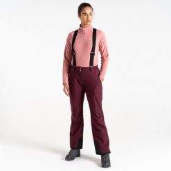 Effused II Damskie spodnie narciarskie. Fioletowe spodnie sportowe damskie Dare 2b, na zimę, bez wzorów, narciarskie. W wyprzedaży za 363.20 zł.