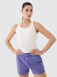 4F Crop-top treningowy szybkoschnący damski - biały M. Białe koszulki sportowe damskie 4F, m, bez wzorów, z dzianiny, bez ramiączek, na fitness i siłownię. W wyprzedaży za 79.99 zł.