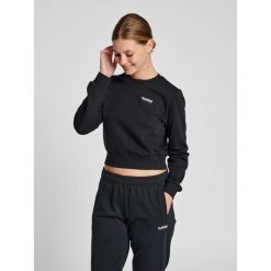 Damska krótka bluza Hummel LGC Shai. Czarne bluzy damskie Hummel, s, bez wzorów, z bawełny, bez kaptura. Za 230.35 zł.