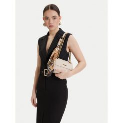 Torebka Just Cavalli. Białe torebki klasyczne damskie Just Cavalli, bez dodatków. Za 444.99 zł.