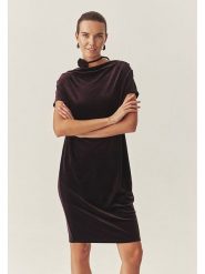 TATUUM Sukienka "Mirati" w kolorze fioletowym rozmiar: XL. Fioletowe sukienki damskie TATUUM, bez wzorów, bez ramiączek. Za 150.02 zł.