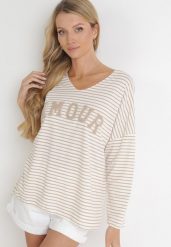 Beżowa Bluzka Oversize w Paski z Ozdobnym Napisem Vicca. Brązowe bluzki damskie Born2be, bez wzorów, bez kołnierzyka, bez ramiączek. Za 79.99 zł.