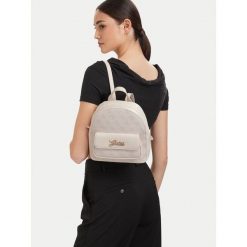 Plecak Guess. Białe plecaki Guess, z aplikacjami. Za 324.99 zł.