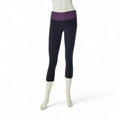 Second life - Kobiety Legginsy do jogi i biegania fioletowe - Stan bardzo dobry. Fioletowe legginsy damskie LULULEMON, m, bez wzorów, z tkaniny. Za 144.80 zł.