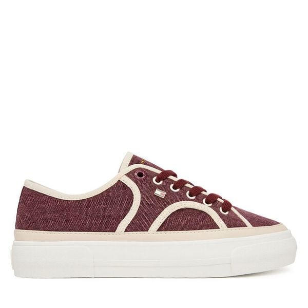 Tenisówki Tommy Hilfiger. Czerwone trampki damskie Tommy Hilfiger, bez wzorów, bez zapięcia. Za 409.99 zł.