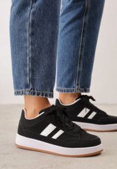 Czarno-Białe Sneakersy Basic z Paskami na Boku Adila. Czarne obuwie sportowe casual damskie Renee, z jeansu. Za 99.99 zł.