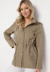 Zielona Kurtka Parka z Odpinanym Kapturem i Ozdobnymi Suwakami Velotia. Zielone kurtki damskie Born2be, l, z jeansu. Za 149.99 zł.