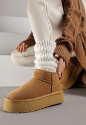 Jasnobrązowe Wsuwane Śniegowce z Zamszu Naturalnego na Grubej Podeszwie Mevilira. Brązowe śniegowce damskie Renee, z dzianiny. Za 169.99 zł.