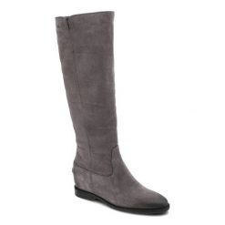 Szare Kozaki Damskie Carinii Wygodne Obuwie. Szare kozaki damskie Carinii, na jesień, z nubiku, bez obcasa, na koturnie, bez zapięcia. Za 369.00 zł.