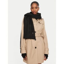 Szalik Tommy Hilfiger. Czarne szaliki damskie Tommy Hilfiger, bez wzorów. Za 409.99 zł.
