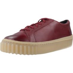 Buty CLARKS MAYHILL WALK Bordeaux. Czerwone obuwie trekkingowe damskie Clarks, ze skóry, bez zapięcia. Za 381.99 zł.