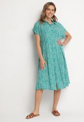 Ciemnozielona Bawełniana Sukienka Koszulowa w Kwiaty z Rozkloszowanym Dołem Jerilsa. Zielone sukienki damskie Born2be, bez wzorów, z bawełny, eleganckie, bez ramiączek. Za 79.99 zł.