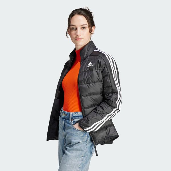 Kurtka Essentials 3-Stripes Light Down. Czarne kurtki damskie Adidas, xs, bez wzorów, z materiału, bez kaptura. Za 487.99 zł.