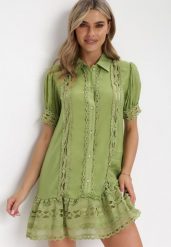 Zielona Koszulowa Sukienka Mini z Koronką i Perłowymi Guzikami Isira. Zielone sukienki damskie Born2be, bez wzorów, z koronki, eleganckie, bez ramiączek. Za 179.99 zł.
