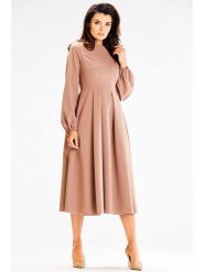Awama Sukienka w kolorze beżowym rozmiar: M. Brązowe sukienki damskie Awama, bez wzorów, bez ramiączek. Za 149.99 zł.