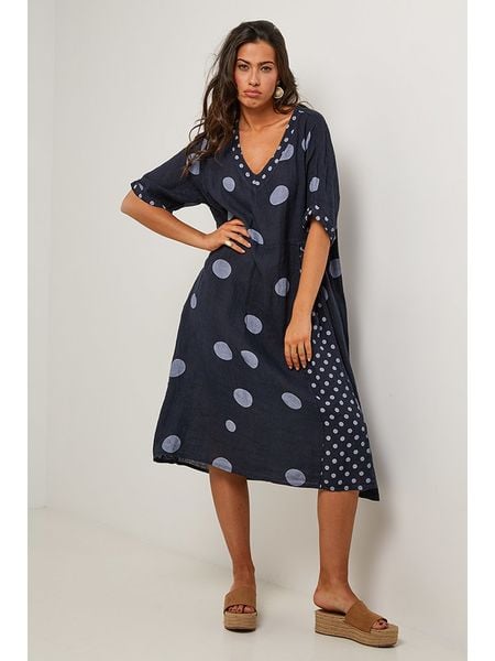 Le Monde du Lin Lniana sukienka w kolorze granatowym rozmiar: 34/36. Niebieskie sukienki damskie Le Monde du Lin, bez wzorów, ze lnu, klasyczne, bez ramiączek. Za 154.07 zł.