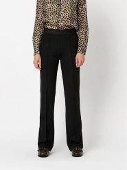 Toni Spodnie w kolorze czarnym rozmiar: 46. Czarne spodnie materiałowe damskie Toni, bez wzorów, z materiału. Za 173.99 zł.