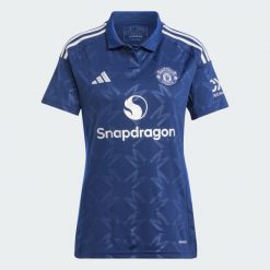 Koszulka Manchester United 24/25 Away. Niebieskie bluzki damskie Adidas, l, bez wzorów, z materiału, sportowe, bez kołnierzyka, bez ramiączek. W wyprzedaży za 306.75 zł.