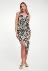 Sukienka jedwabna Cantone WEEKEND MAX MARA. Sukienki damskie Weekend Max Mara, bez wzorów, z jedwabiu, bez ramiączek. W wyprzedaży za 1,863.20 zł.
