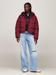 TOMMY JEANS Kurtka zimowa w kolorze bordowym rozmiar: XL. Czerwone kurtki damskie Tommy Jeans, na zimę, xl, bez wzorów, z jeansu, bez kaptura. Za 483.17 zł.