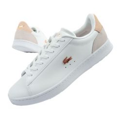 Buty sportowe trampki damskie Lacoste Carnaby. Białe obuwie sportowe casual damskie Lacoste, bez zapięcia. Za 419.00 zł.