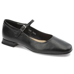 Czarne Półbuty Armodo Stylowe Obuwie Damskie. Czarne półbuty damskie Armodo, bez wzorów, ze skóry, bez obcasa, na obcasie, bez zapięcia. Za 259.00 zł.