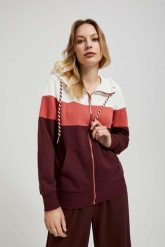 Bluza z kapturem kasztanowa. Brązowe bluzy damskie MOODO, m, bez wzorów, z bawełny, z kapturem. W wyprzedaży za 74.99 zł.