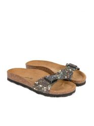 BABUNKERS Family Klapki ze wzorem rozmiar: 38. Klapki damskie BABUNKERS Family, bez wzorów, z otwartym noskiem, bez obcasa, bez zapięcia. Za 130.99 zł.