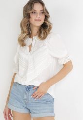 Biała Haftowana Koszula z Ozdobnym Kołnierzem Abigala. Białe koszule damskie Born2be, na lato, l, bez wzorów, bez kołnierzyka, bez ramiączek. Za 119.99 zł.