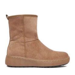 Botki Clara Barson. Brązowe botki damskie Clara Barson, bez obcasa, na płaskiej podeszwie, bez zapięcia. Za 159.99 zł.