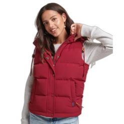 Damska kurtka bez rękawów z kapturem Superdry Everest. Czerwone kurtki damskie Superdry, s, bez wzorów, z nylonu, z kapturem. Za 519.10 zł.