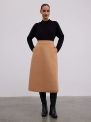 BGN Spódnica w kolorze jasnobrązowym rozmiar: 36. Brązowe spódnice damskie BGN, na co dzień, bez wzorów, z wełny, midi. Za 127.95 zł.