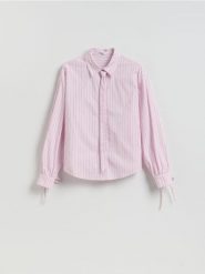 Koszula w paski z krawatem - różowy. Czerwone koszule damskie Reserved, l, bez wzorów, z bawełny, bez kołnierzyka, bez ramiączek. Za 109.99 zł.