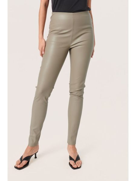 Soaked in Luxury Legginsy "Soaked in Luxury" w kolorze jasnobrązowym ze skóry syntetycznej rozmiar: S. Brązowe legginsy damskie Soaked in Luxury, s, bez wzorów, ze skóry. Za 83.42 zł.