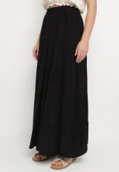 Czarna Bawełniana Spódnica z Falbanami Nevione. Czarne spódnice damskie Born2be, na co dzień, m, bez wzorów, z bawełny, eleganckie, maxi. Za 59.99 zł.
