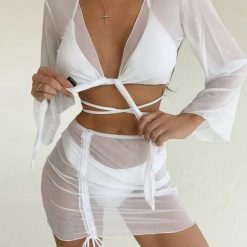 Strój kąpielowy bikini z pareo na plażę Elwina. Czarne bikini Intica, bez wzorów. Za 169.00 zł.