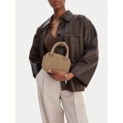 Torebka GINO ROSSI. Brązowe kuferki damskie Gino Rossi, bez wzorów, bez dodatków. Za 279.99 zł.