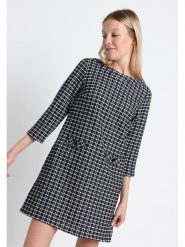 More & More Sukienka w kolorze czarno-białym rozmiar: 40. Białe sukienki damskie More & More, bez wzorów, bez ramiączek. Za 152.62 zł.