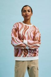 Bluza wkładana przez głowę z geometrycznym wzorem brązowa. Brązowe bluzy damskie MOODO, l, bez wzorów, bez kaptura. W wyprzedaży za 32.99 zł.