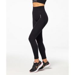 Legginsy bezszwowe Carpatree Allure czarne. Czarne legginsy damskie Carpatree, s, bez wzorów, z elastanu. W wyprzedaży za 172.49 zł.