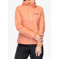 Kurtka przeciwdeszczowa damska Inov-8 Stormshell FZ V2. Czerwone kurtki damskie Inov-8, bez wzorów, bez kaptura. Za 482.99 zł.