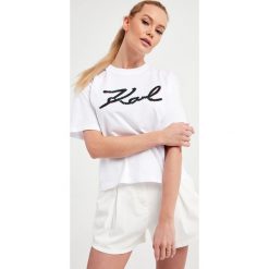 T-shirt KARL LAGERFELD. T-shirty damskie KARL LAGERFELD, m, bez wzorów, bez kołnierzyka. W wyprzedaży za 326.97 zł.