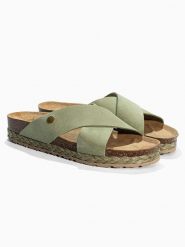 Sunbay Klapki "Broome" w kolorze zielonym rozmiar: 40. Zielone klapki damskie Sunbay, bez wzorów, z otwartym noskiem, bez obcasa, bez zapięcia. Za 223.99 zł.