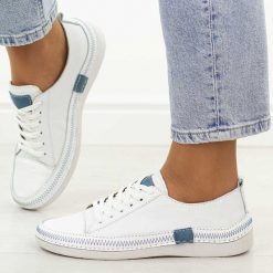 Biało nieb. skórzane półbuty damskie T.Sokolski 8260. Białe półbuty damskie Sokolski, na jesień, bez wzorów, z jeansu, z okrągłym noskiem, bez obcasa, na płaskiej podeszwie, bez zapięcia. Za 299.00 zł.