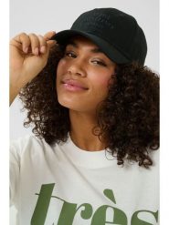 KAFFE curve Czapka "Shia" w kolorze czarnym rozmiar: onesize. Czarne czapki z daszkiem damskie KAFFE curve, bez wzorów, z bawełny. Za 43.99 zł.